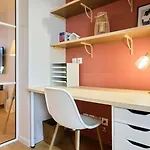 With Parking In The Heart Of Old Appartamento Lilla