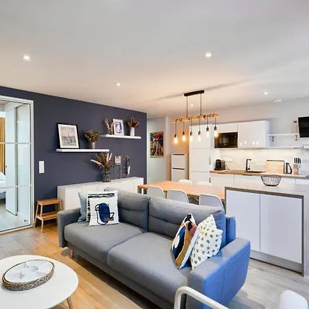 With Parking In The Heart Of Old