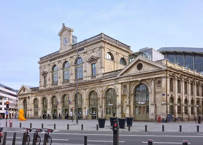 With Parking In The Heart Of Old *