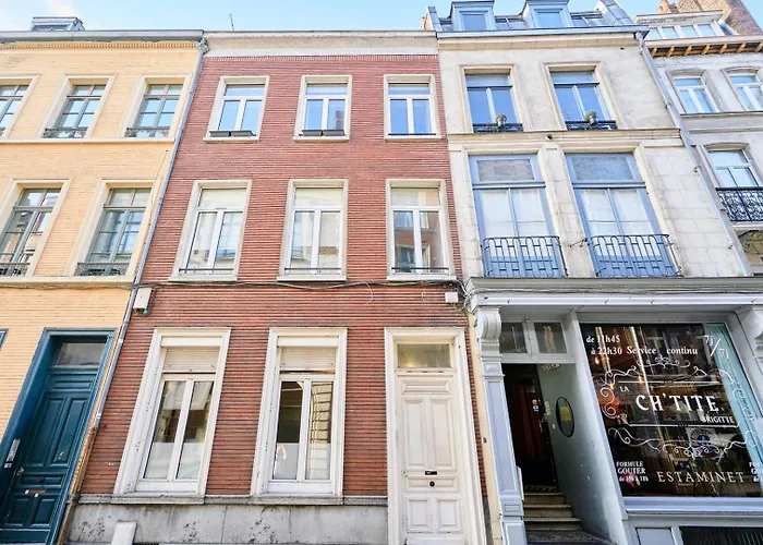 With Parking In The Heart Of Old Appartement *