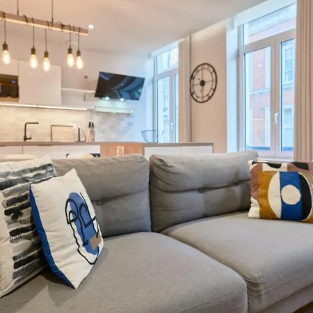 With Parking In The Heart Of Old Appartement Rijsel