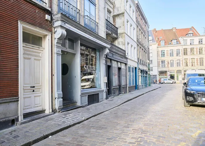 With Parking In The Heart Of Old Appartement Rijsel